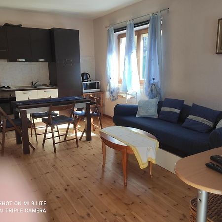 Appartamento Casa Adriana Saint-Vincent Esterno foto