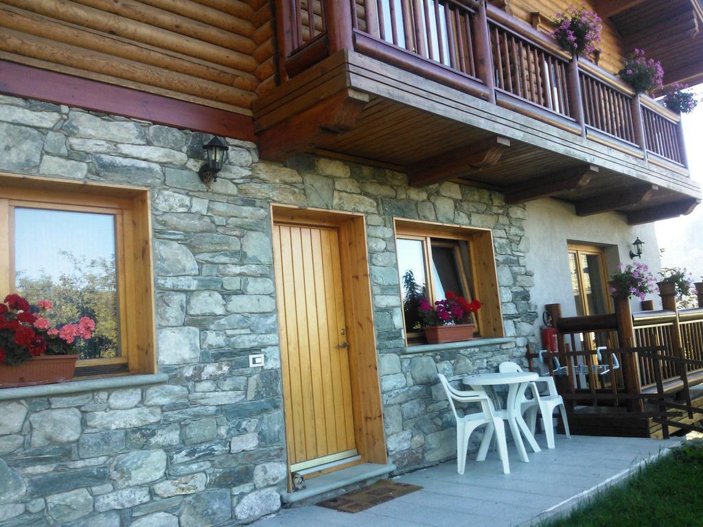 Appartamento Casa Adriana Saint-Vincent Esterno foto